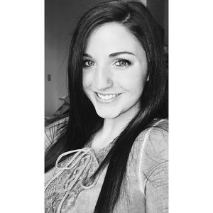 Meet your Posher, Kayla